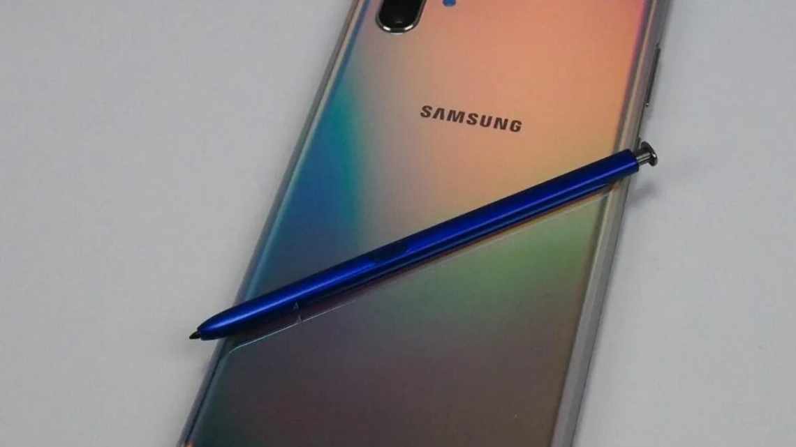 Тут ви можете купити Samsung Galaxy Note 5 і Galaxy S6 edge +